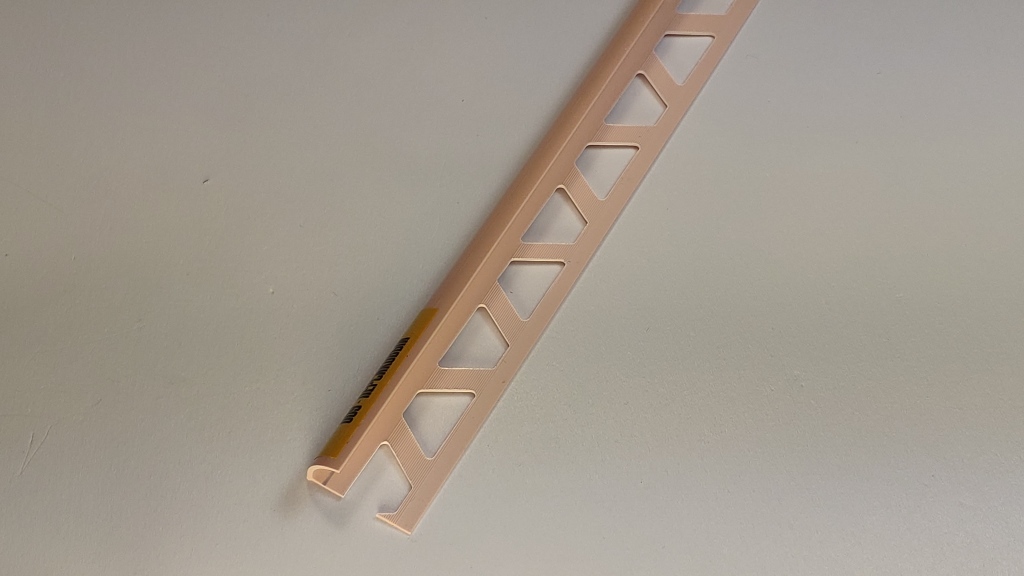 Ideal — Раскладка наружная для плитки 10 мм. Идеал-009 Персиковый