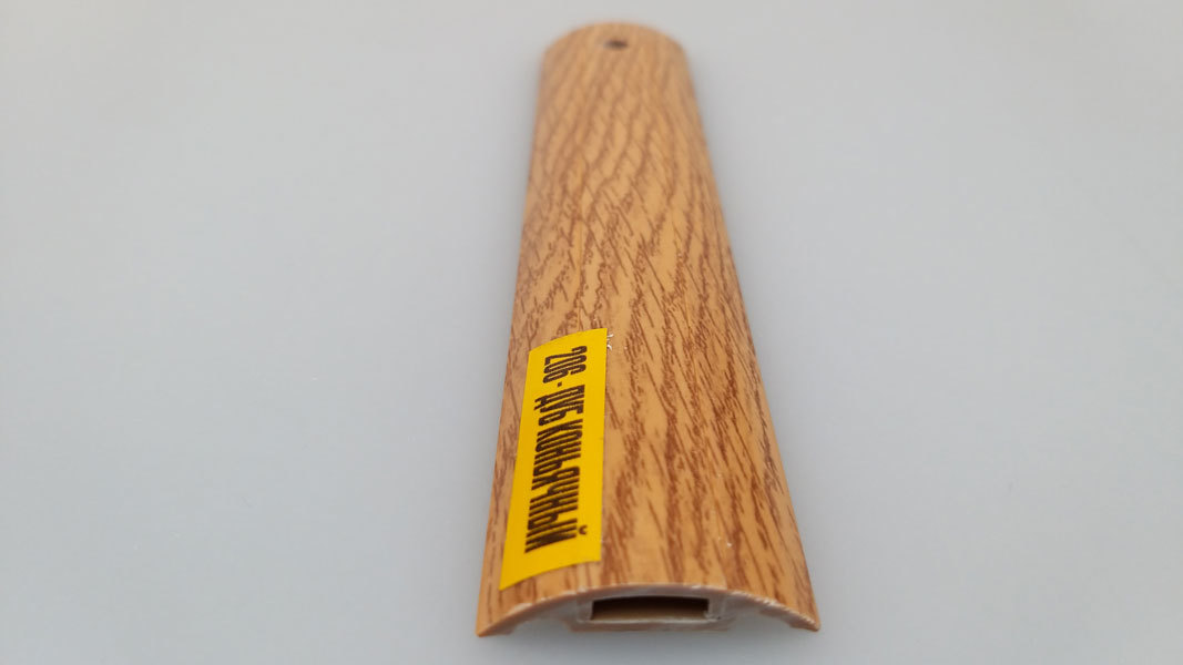 Ideal — Порог пластиковый Идеал 30x900 мм. 206 Дуб коньячный — Ideal, porogi dlya pola