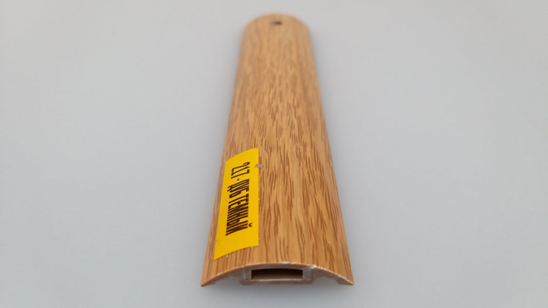 Ideal — Порог пластиковый Идеал 42x900 мм. 217 Дуб темный