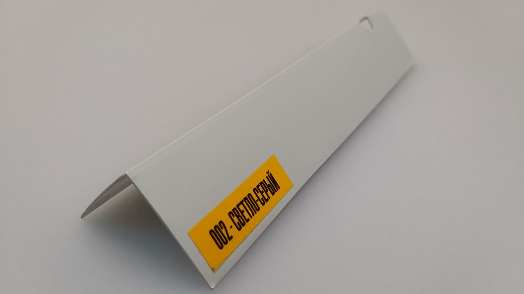 Ideal — Угол пластиковый Идеал 25х25х2700 мм. 002 Светло-серый