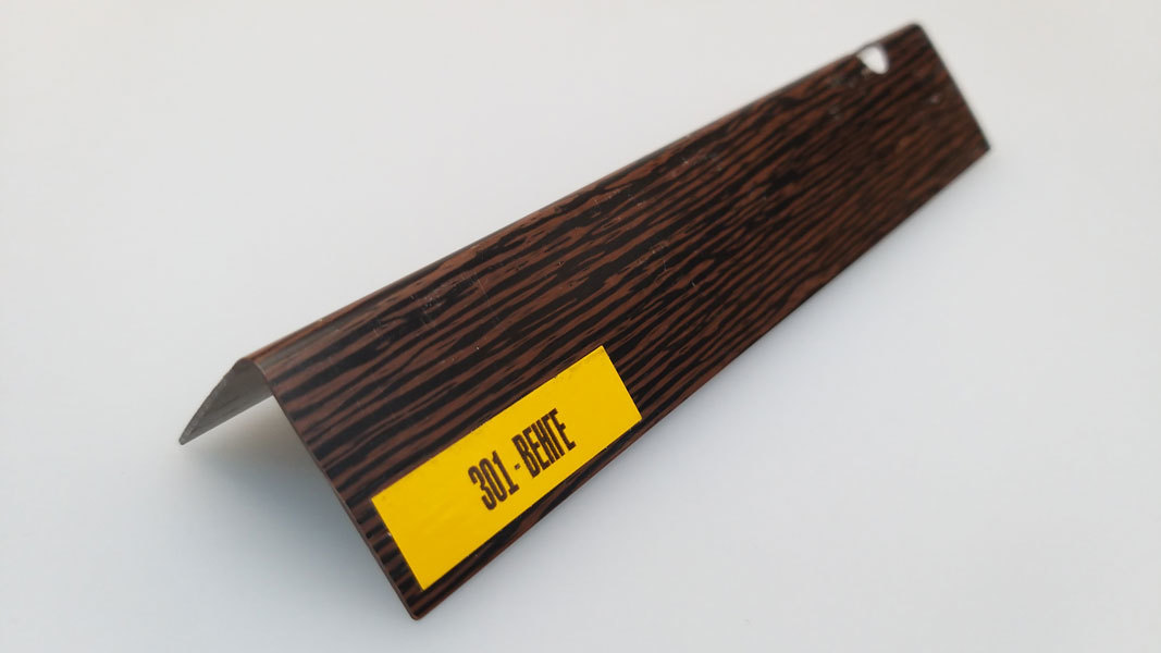 Ideal — Угол пластиковый Идеал 40х40х2700 мм. 301 Венге