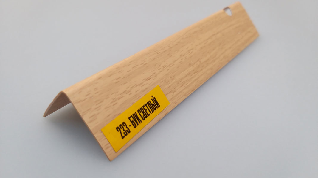 Ideal — Угол пластиковый Идеал 30х30х2700 мм. 233 Бук светлый