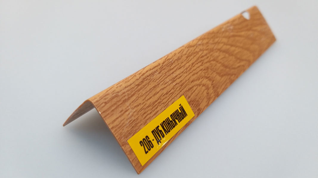 Ideal — Угол пластиковый Идеал 30х30х2700 мм. 206 Дуб коньячный