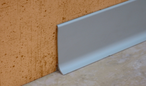 Ideal — Плинтус алюминиевый Пластал