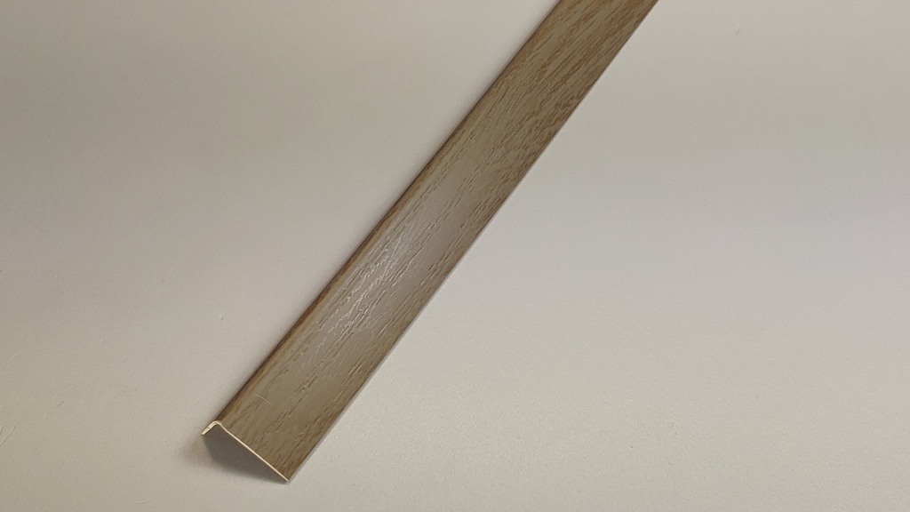 Ideal — Угол арочный ПВХ Идеал 20х12х2700 мм. 203 дуб беленый