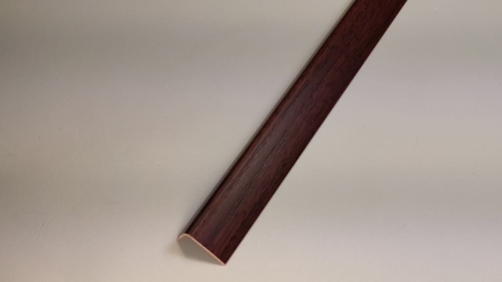 Ideal — Угол арочный ПВХ Идеал 20х12х2700 мм. 346 махагон