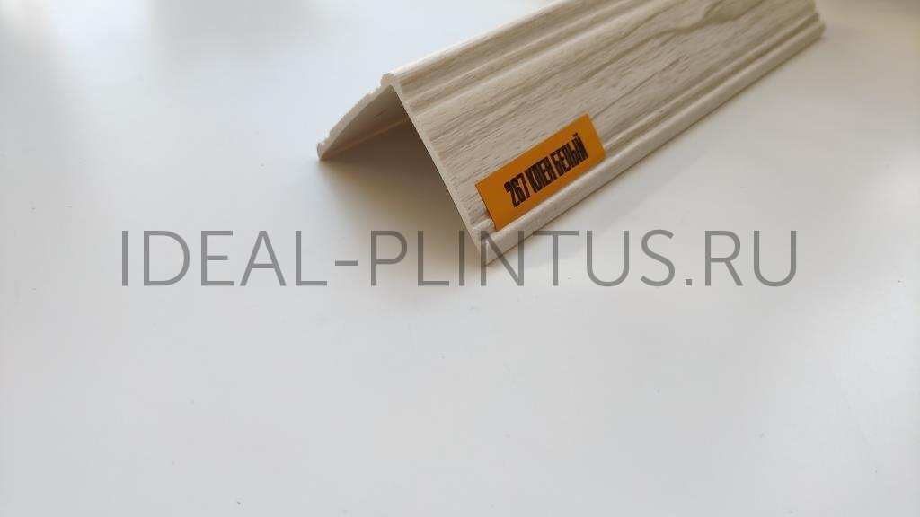 Ideal — Угол фигурный вспененный пластиковый Идеал 25х25х2700 мм. 267 клен белый